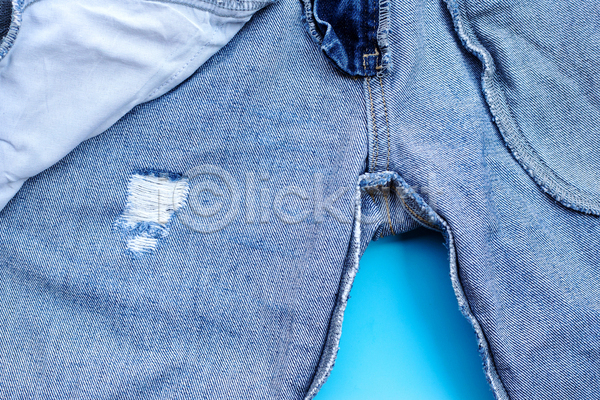 사람없음 JPG 포토 하이앵글 해외이미지 구멍 실내 주머니 질감 천(직물) 청바지 파란배경