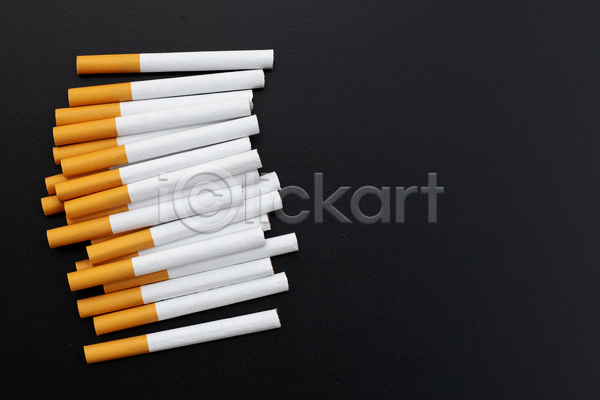 사람없음 JPG 포토 해외이미지 검은배경 담배 실내 카피스페이스 흡연