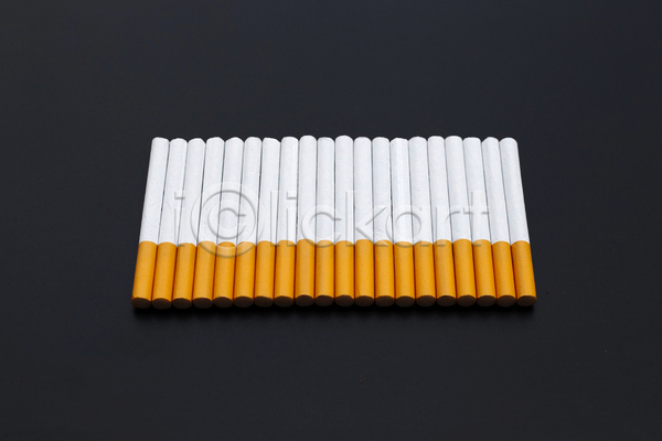 사람없음 JPG 포토 해외이미지 검은배경 담배 실내 일렬 흡연
