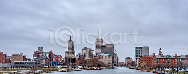 새로움 사람없음 JPG 옆모습 포토 해외이미지 강 건물 건축양식 고층빌딩 공원 구름 국회 도시 도시풍경 도심 만 멀리 물 미국 반대 사무실 섬 수로 스카이라인 여름 외관 잉글랜드 창문 타운 해외포토 흰색