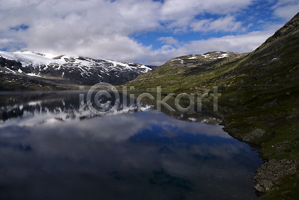사람없음 JPG 포토 해외이미지 내추럴 노르웨이 물 반사 뿌연 산 스칸디나비아 안개 야외 여행 자연 파란색 풍경(경치) 하늘 호수
