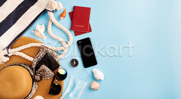 사람없음 JPG 포토 해외이미지 가방 나침반 마스크 밀짚모자 바캉스 바캉스용품 선글라스 스마트폰 여권 여름휴가 오브젝트 조개 하늘색