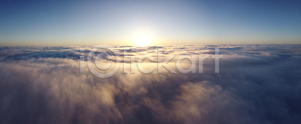 분위기 자유 사람없음 JPG 포토 해외이미지 날씨 넘어짐 대패 맑음 바람 백그라운드 봄 비행기 빛 솜털 수평선 안테나 야외 여행 우주 일몰 일출 자연 정상 천국 추상 태양 파노라마 파란색 패턴 하늘 해외포토 햇빛 환경 흰색