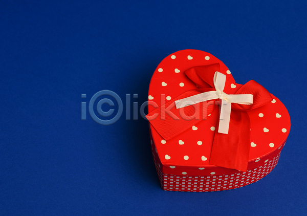 사람없음 JPG 포토 해외이미지 리본 빨간색 선물 선물상자 오브젝트 파란색 포장 하트상자