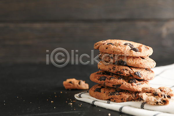 사람없음 JPG 포토 해외이미지 냅킨 디저트 쌓기 초코칩쿠키 쿠키