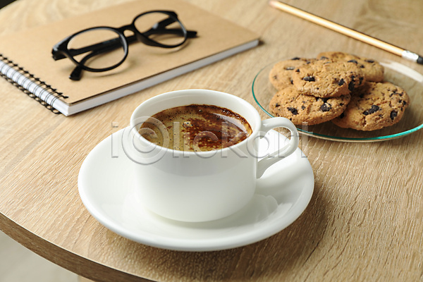사람없음 JPG 포토 해외이미지 공책 안경 에스프레소 초코칩쿠키 커피 쿠키