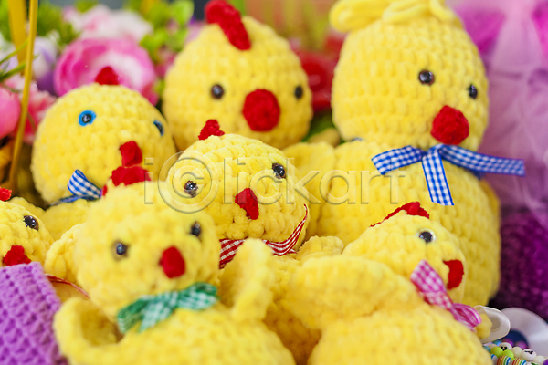 사람없음 JPG 포토 해외이미지 가득함 노란색 닭 뜨개인형 뜨개질 병아리