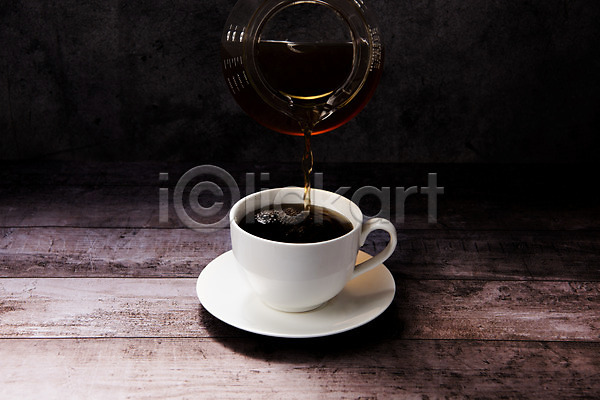 사람없음 JPG 포토 하이앵글 검은배경 나무배경 붓기 스튜디오촬영 실내 아메리카노 오브젝트 카페 커피 커피잔