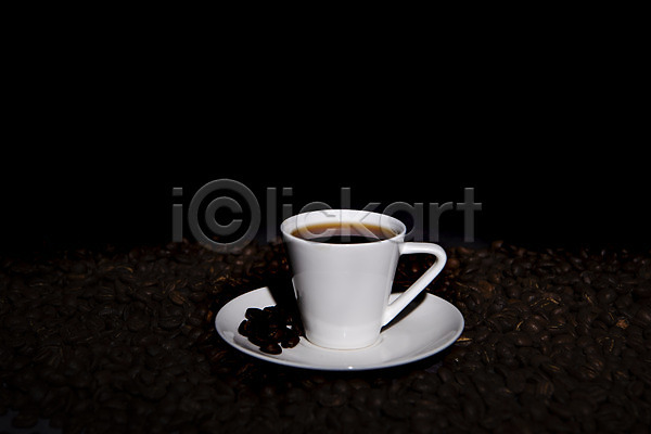 사람없음 JPG 포토 하이앵글 검은배경 스튜디오촬영 실내 아메리카노 오브젝트 원두 카페 커피 커피잔