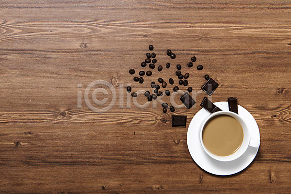 사람없음 JPG 포토 하이앵글 나무배경 스튜디오촬영 실내 오브젝트 원두 초콜릿 카페 커피 커피잔 플랫레이