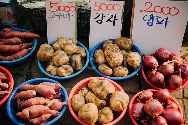 사람없음 JPG 포토 가판대 감자 고구마 바구니 수원시장 시장 야외 양파 재래시장 전통시장 주간 지동시장 한국