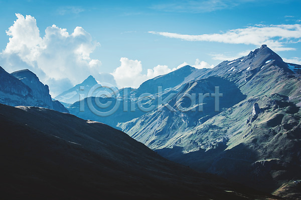 사람없음 JPG 포토 구름(자연) 산 산등성이 알프스 야외 유럽풍경 자연 주간 풍경(경치) 하늘 해외풍경