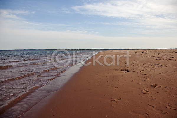 사람없음 JPG 포토 해외이미지 대서양 모래 물 바다 빨간색 섬 야외 여름(계절) 여행 자연 점토 캐나다 큼 파도 파란색 풍경(경치) 하늘 환경 휴가