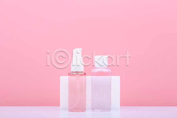 사람없음 JPG 포토 해외이미지 목업 분홍색배경 브랜딩 스킨케어 실내 클렌징오일 피부관리 화장품