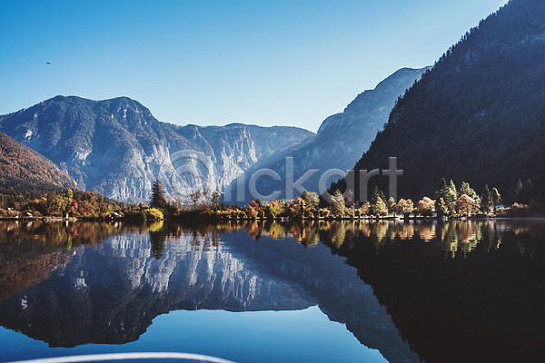 사람없음 JPG 포토 나무 마을 반사 산 야외 여행 오스트리아 유럽풍경 자연 주간 풍경(경치) 하늘 할슈타트 해외풍경 호수