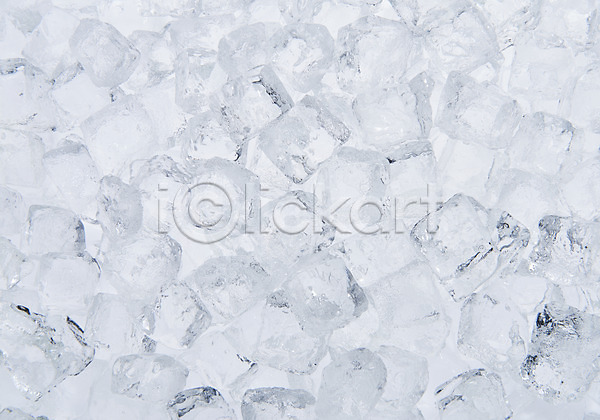 시원함 차가움 사람없음 JPG 포토 백그라운드 스튜디오촬영 실내 얼음 얼음조각 여러개 오브젝트 투명 흰배경 흰색