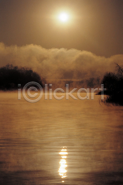 사람없음 JPG 포토 강 노을 물 숲 안개 야외 자연 주간 태양 풍경(경치) 호수