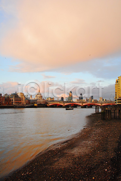 사람없음 JPG 포토 해외이미지 강 구름(자연) 도시 런던 모래 물 잉글랜드 템스강 하늘
