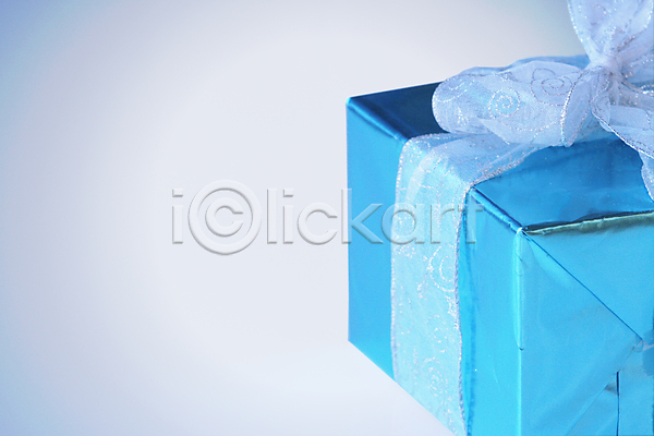 사람없음 JPG 포토 해외이미지 결혼 고립 기념일 리본 상자 생일 선물 우아 은색 크리스마스 파란색 패키지 포장 하늘색 활 휴가