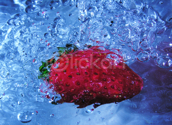 사람없음 JPG 포토 해외이미지 딸기 물 물결 백그라운드 액체