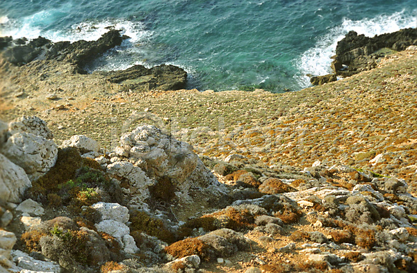 사람없음 JPG 포토 해외이미지 그리스 만 물 바다 산 섬 암초 언덕 여름(계절) 파란색 풍경(경치) 하늘 햇빛