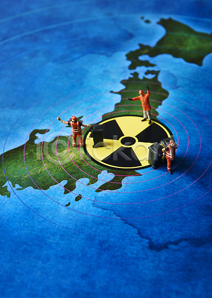 위험 사람없음 JPG 포토 방사능 사건 스튜디오촬영 실내 원자력 원자력발전기호 인물미니어처 일본 일본지도 피폭(방사능) 피해 후쿠시마