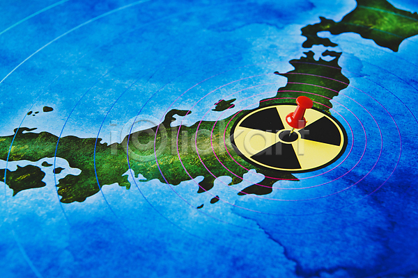 위험 사람없음 JPG 포토 방사능 사건 스튜디오촬영 실내 압정 원자력 원자력발전기호 일본 일본지도 피폭(방사능) 피해 후쿠시마