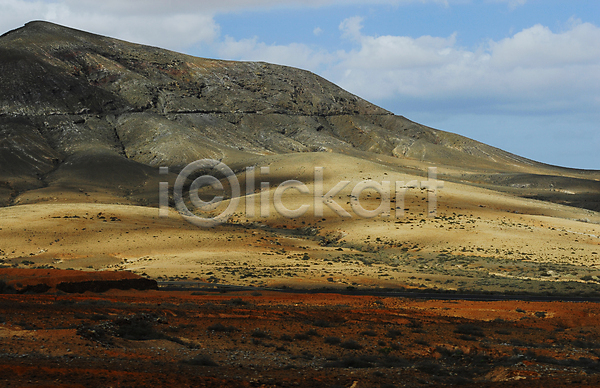 따뜻함 사람없음 JPG 포토 해외이미지 모래 사막 산 섬 암초 야외 언덕 정상 파란색 풍경(경치) 하늘 휴가 흙