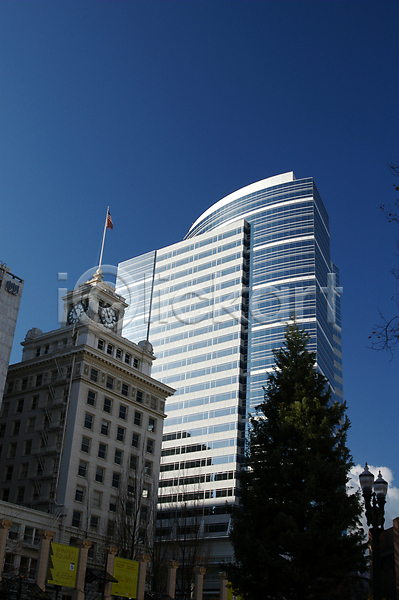 사람없음 JPG 포토 해외이미지 건물 나무 도시 사무실 스카이라인 업무 큼 파란색 하늘