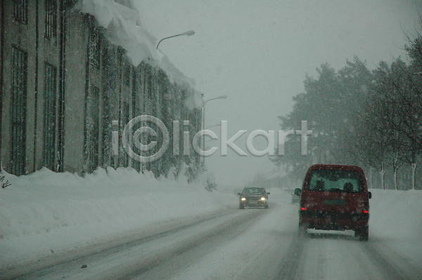 추위 사람없음 JPG 포토 해외이미지 거리 건물 겨울 계절 나무 날씨 냉동 노르웨이 도로 모션 방법 빛 산업 얼음 운전 자동차 주택 차도 창문 폭풍 폭풍우