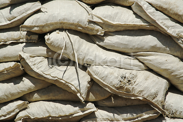 새로움 사람없음 JPG 포토 해외이미지 가방 건물 모래 백그라운드 삼베 쌓기 암초 조경 질감 추상 패턴 흰색