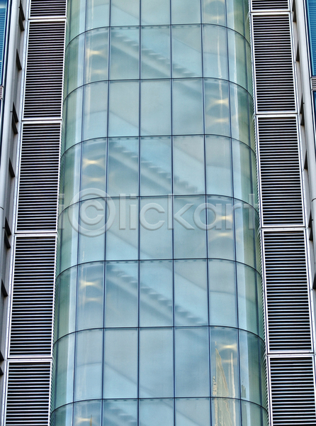 사람없음 JPG 포토 해외이미지 건물 건축양식 계단 도시 디자인 바닥 반사 비즈니스 사무실 실내 유리 철강 투명 파란색