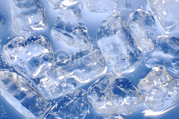 시원함 차가움 사람없음 JPG 근접촬영 포토 해외이미지 백그라운드 얼음 큐브 투명 파란색