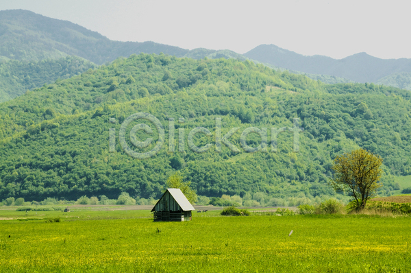 고요 사람없음 JPG 포토 해외이미지 산 시골 야외 자연 주간 주택 초원(자연) 풍경(경치)