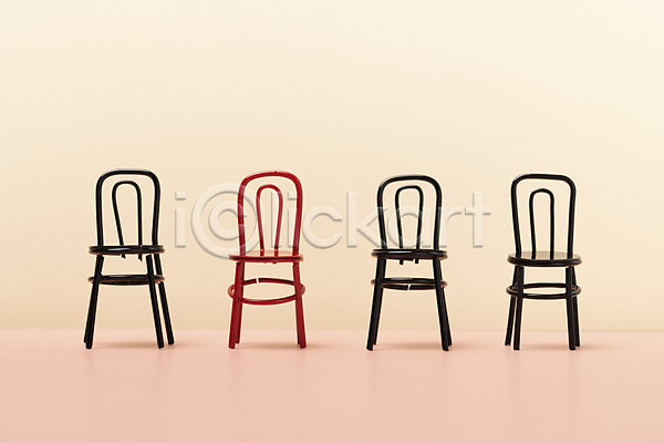 불편함 특별함 편안함 사람없음 JPG 포토 강조 모형 스튜디오촬영 실내 여러개 오브젝트 의자 컬러풀