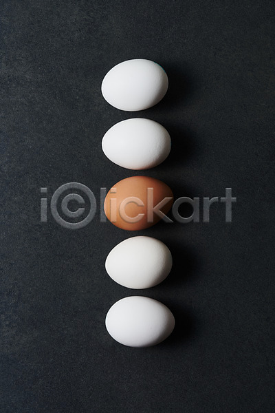 신선 사람없음 JPG 포토 하이앵글 검은배경 검은색 계란 누끼 단백질 스튜디오촬영 식재료 실내 알 여러개 유기농 음식 플랫레이