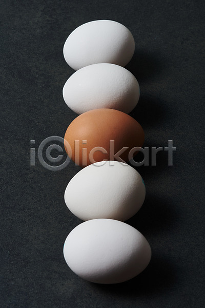 신선 사람없음 JPG 포토 하이앵글 검은배경 검은색 계란 누끼 단백질 스튜디오촬영 식재료 실내 알 여러개 유기농 음식