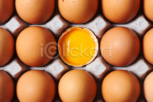신선 사람없음 JPG 근접촬영 포토 하이앵글 갈색 계란 계란판 노른자 누끼 단백질 스튜디오촬영 식재료 실내 알 여러개 유기농 음식 포장 포장용기 플랫레이 회색