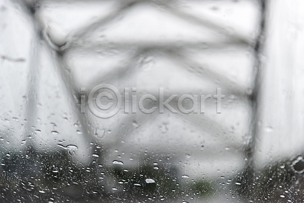 사람없음 JPG 아웃포커스 포토 다리(건축물) 도시 백그라운드 비(날씨) 빗방울 야외 여러개 주간 편집소스 풍경(경치)
