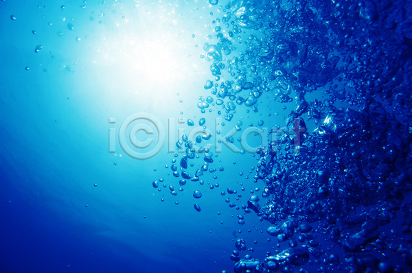 떨어짐 순수 신선 흐름 사람없음 JPG 포토 해외이미지 가스 거품 건강 다이빙 모션 물 물방울 바다 반사 백그라운드 빛 산소 수중 스파 액체 원형 음료 자연 추상 터키석 투명 파란색 패턴