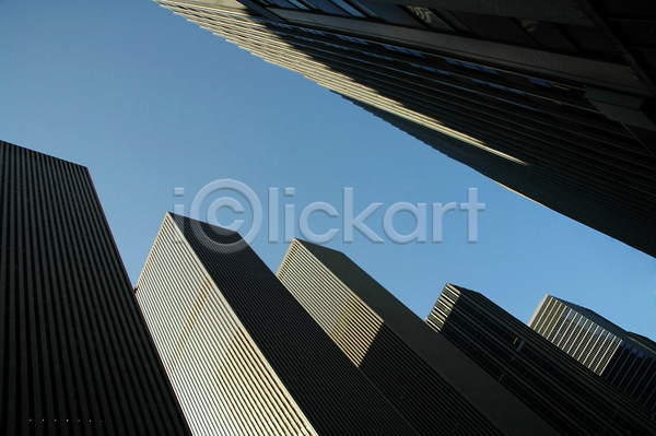 사람없음 JPG 로우앵글 포토 해외이미지 건물 고층빌딩 그림자 뉴욕 맨해튼 빌딩 야외 주간 풍경(경치) 하늘