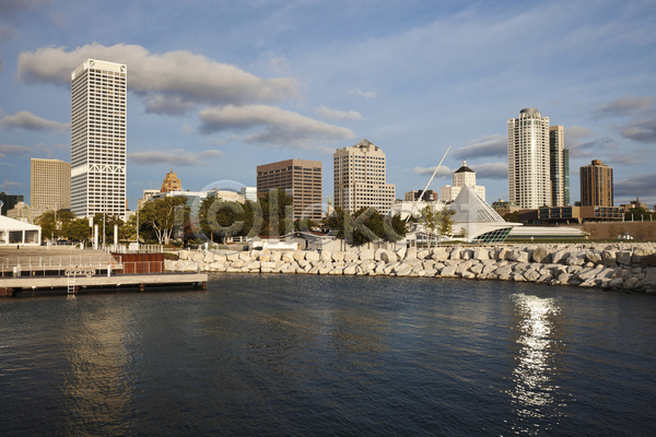 사람없음 JPG 포토 해외이미지 건물 도시 도시풍경 미국 빌딩 야외 주간 하늘 해외풍경 호수