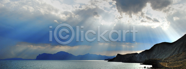 사람없음 JPG 포토 해외이미지 구름 나무 날씨 노란색 땅 만 멀리 뷰티 빨간색 산 새벽 수평선 숲 아침 암초 여행 오렌지 일몰 일출 잎 자연 장면 전나무 절정 지역 침엽수 태양 파란색 풍경 하늘 해외포토 햇빛 황금 휴가