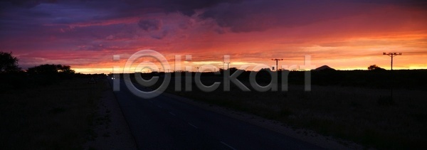 매끈함 희망 사람없음 JPG 실루엣 포토 해외이미지 광 구름 긍정 나미비아 농촌 빛 사막 산 새벽 수평선 아프리카 야간 언덕 오렌지 일몰 자연 컬러풀 태양 파노라마 파란색 풍경 하늘 해외포토 햇빛 황무지 황혼