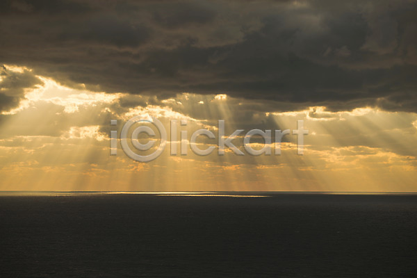 사람없음 JPG 포토 구름(자연) 바다 빛 산 섬 야외 여행 옹진군 인천 일몰 주간 태양 풍경(경치) 햇빛