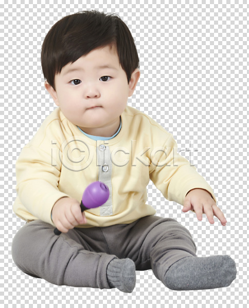 남자 남자아기한명만 아기 한국인 한명 PNG 앞모습 편집이미지 놀기 누끼 딸랑이 앉기 육아 전신 편집소스