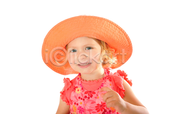 행복 백인 사람 어린이 한명 JPG 포토 해외이미지 강조 꽃무늬 드레스 딸 분홍색 빨간색 손가락 옷입기 흰색