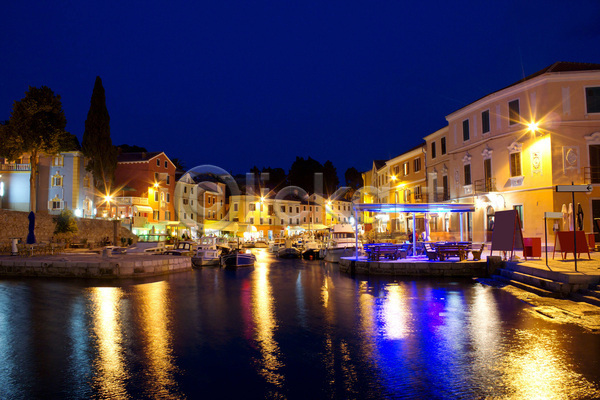 사람없음 JPG 포토 해외이미지 강 도시 도시풍경 배(교통) 빛 야간 야경 야외 유럽 유럽건축 크로아티아