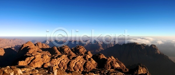 사람없음 JPG 포토 해외이미지 그림자 바위 빨간색 사막 산 신성 여행 여행객 오렌지 이집트 일몰 일출 커플 파노라마 파란색 풍경 해외포토 햇빛