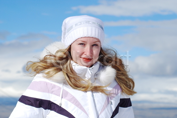 여자 한명 JPG 포토 해외이미지 겨울 스노우보더 스포츠 재킷 흰색